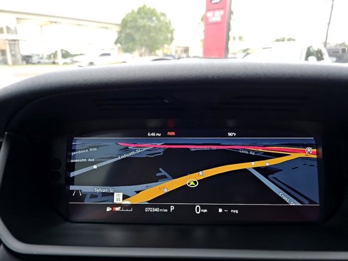 Used 2018 Land Rover Discovery SE image 76