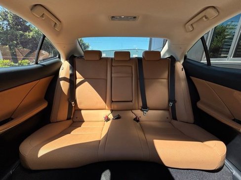 Used 2018 Lexus IS 300 AWD w/ Comfort Package image 37