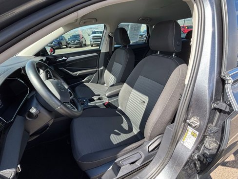 Used 2025 Volkswagen Jetta S image 37
