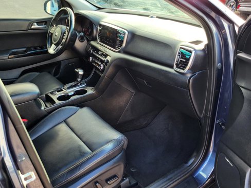 Used 2022 Kia Sportage EX w/ EX Technology Package image 9
