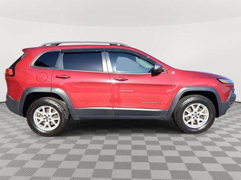 Used 2017 Jeep Cherokee Trailhawk image 5