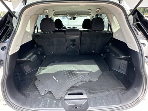 Certified 2020 Nissan Rogue S image 24