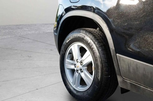 Used 2019 Chevrolet Trax LT w/ LT Convenience Package image 32