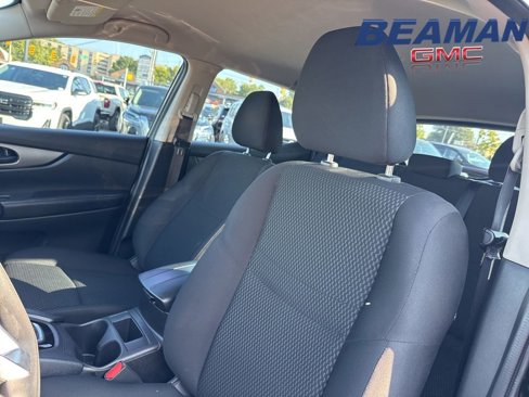 Used 2021 Nissan Rogue Sport S image 19