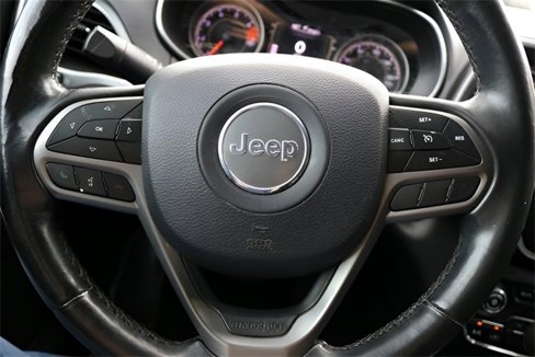 Used 2019 Jeep Cherokee Latitude Plus image 20