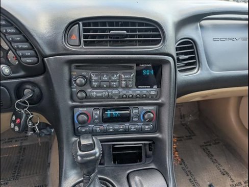 Used 2000 Chevrolet Corvette Convertible w/ Memory Pkg image 8