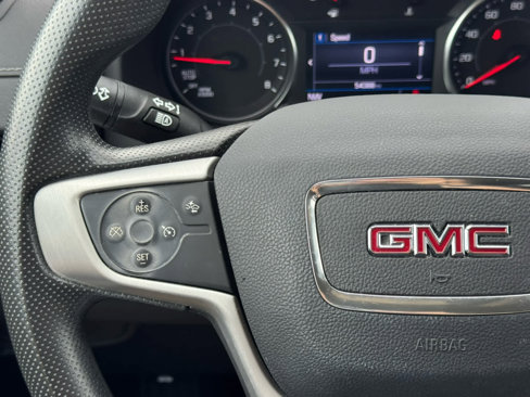 Used 2023 GMC Terrain SLE w/ Driver Convenience Package image 14