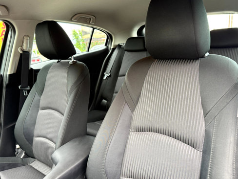 Used 2015 MAZDA MAZDA3 i Touring image 13