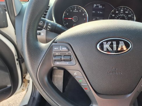 Used 2018 Kia Forte LX image 14