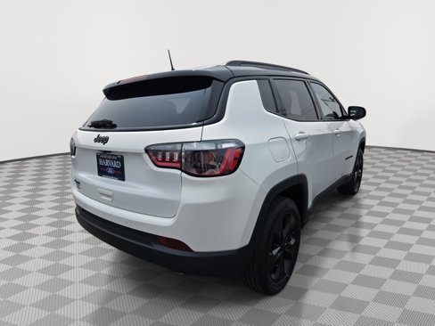 Used 2021 Jeep Compass Latitude image 4
