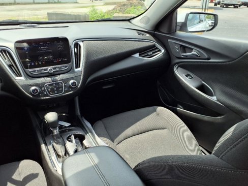 Used 2024 Chevrolet Malibu LT image 10