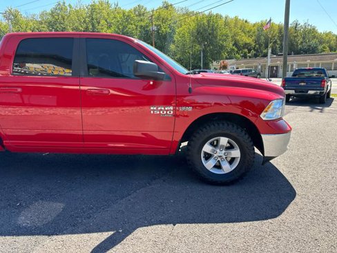Used 2019 RAM 1500 Classic SLT image 10