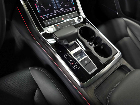 Used 2019 Audi Q8 Premium Plus w/ Premium Plus image 30