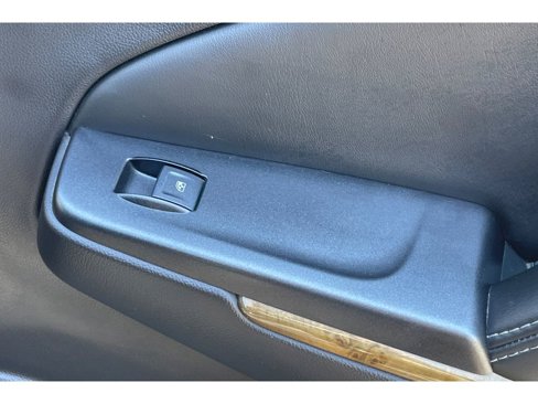Used 2016 GMC Yukon XL Denali w/ Open Road Package image 22