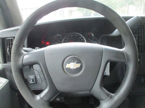Used 2014 Chevrolet Express 2500 image 33