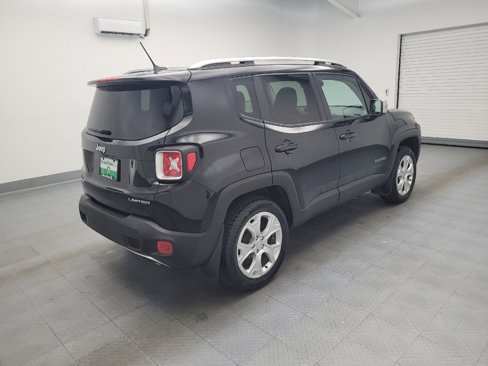 Used 2016 Jeep Renegade Limited image 10