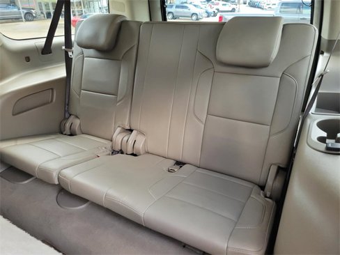 Used 2019 Chevrolet Suburban LT image 20