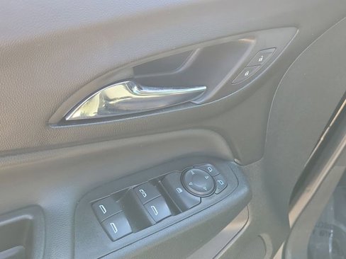Used 2022 Chevrolet Equinox LT image 23