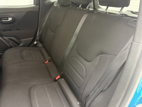 Used 2020 Jeep Renegade Latitude image 34