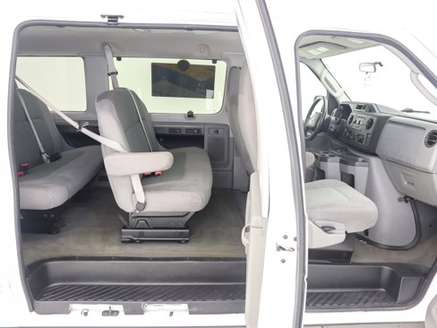 Used 2011 Ford E-350 and Econoline 350 XLT image 14