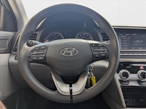 Used 2019 Hyundai Elantra SEL image 11