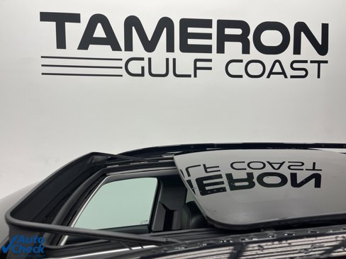 Used 2023 GMC Terrain SLT w/ Elevation Edition image 16