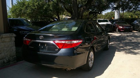 Used 2017 Toyota Camry LE image 7