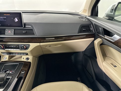 Used 2020 Audi Q5 2.0T Premium Plus w/ Premium Plus Package image 27