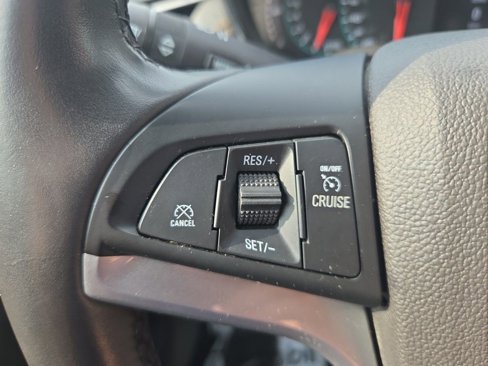 Used 2019 Chevrolet Trax LT w/ LT Convenience Package image 12