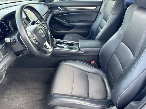 Used 2018 Honda Accord Sport image 18