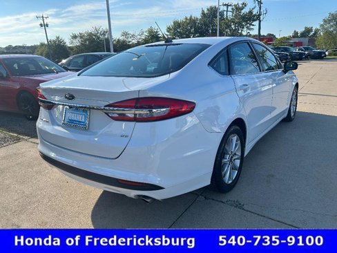 Used 2017 Ford Fusion SE image 6