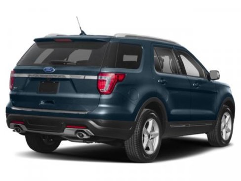 Used 2018 Ford Explorer XLT w/ Equipment Group 202A image 5