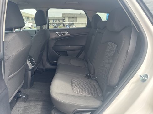Used 2024 Kia Sportage LX image 20