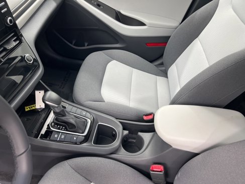Used 2020 Hyundai Ioniq SEL image 15