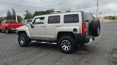 Used 2008 HUMMER H3 Luxury image 6