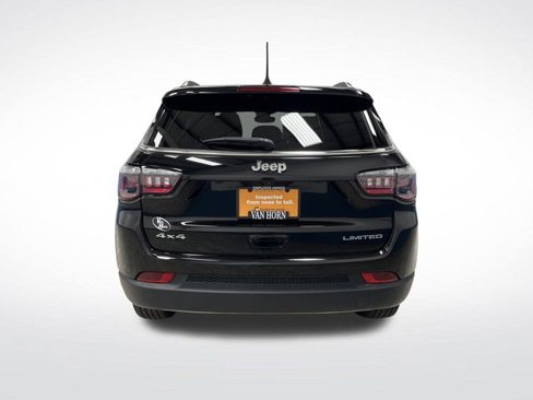 Used 2024 Jeep Compass Limited image 12