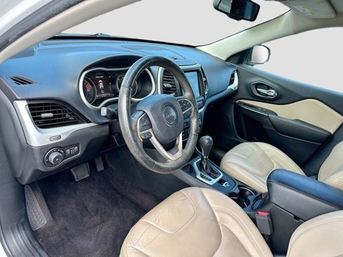 Used 2017 Jeep Cherokee Limited image 10