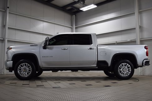 Used 2022 Chevrolet Silverado 2500 High Country w/ Technology Package image 4