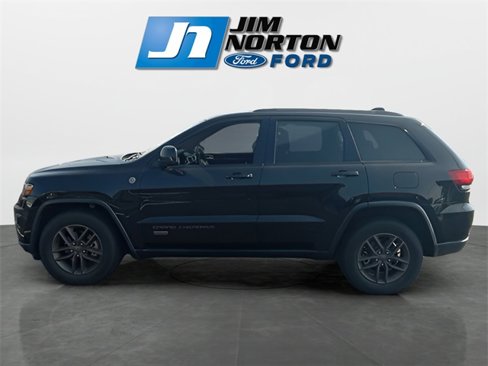 Used 2016 Jeep Grand Cherokee Laredo 75th Anniversary image 4