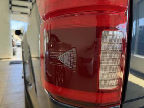 Used 2018 Ford F150 Lariat w/ Equipment Group 502A Luxury image 6