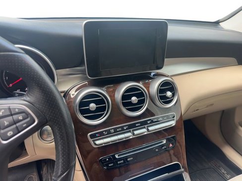 Used 2017 Mercedes-Benz GLC 300 image 6