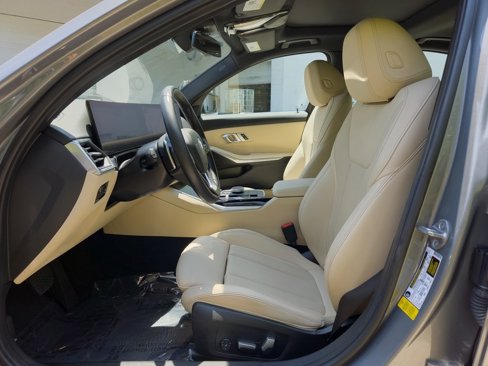 Used 2023 BMW 330i Sedan w/ Driving Assistance Package image 10