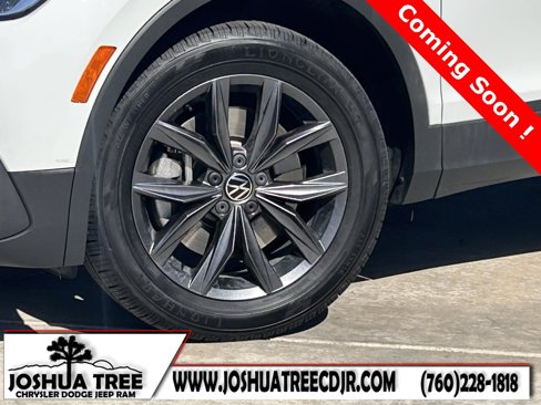 Used 2022 Volkswagen Tiguan SE image 4