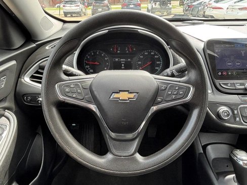 Used 2020 Chevrolet Malibu LS image 14