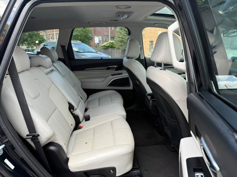 Used 2020 Kia Telluride EX image 10