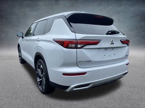 Used 2023 Mitsubishi Outlander SE image 6