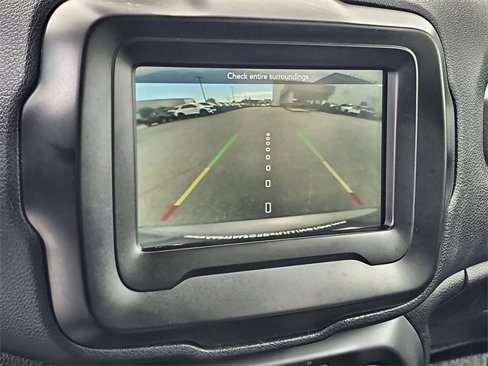 Used 2019 Jeep Renegade Latitude w/ Cold Weather Group image 26