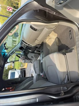 Used 2016 Nissan Frontier SV image 15