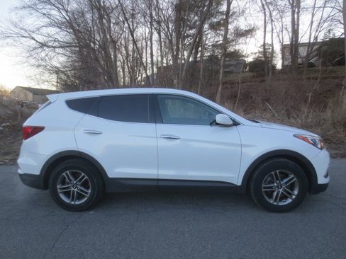 Used 2018 Hyundai Santa Fe Sport image 11