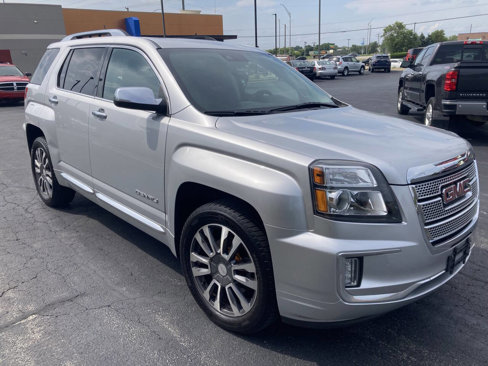 Used 2017 GMC Terrain Denali image 1